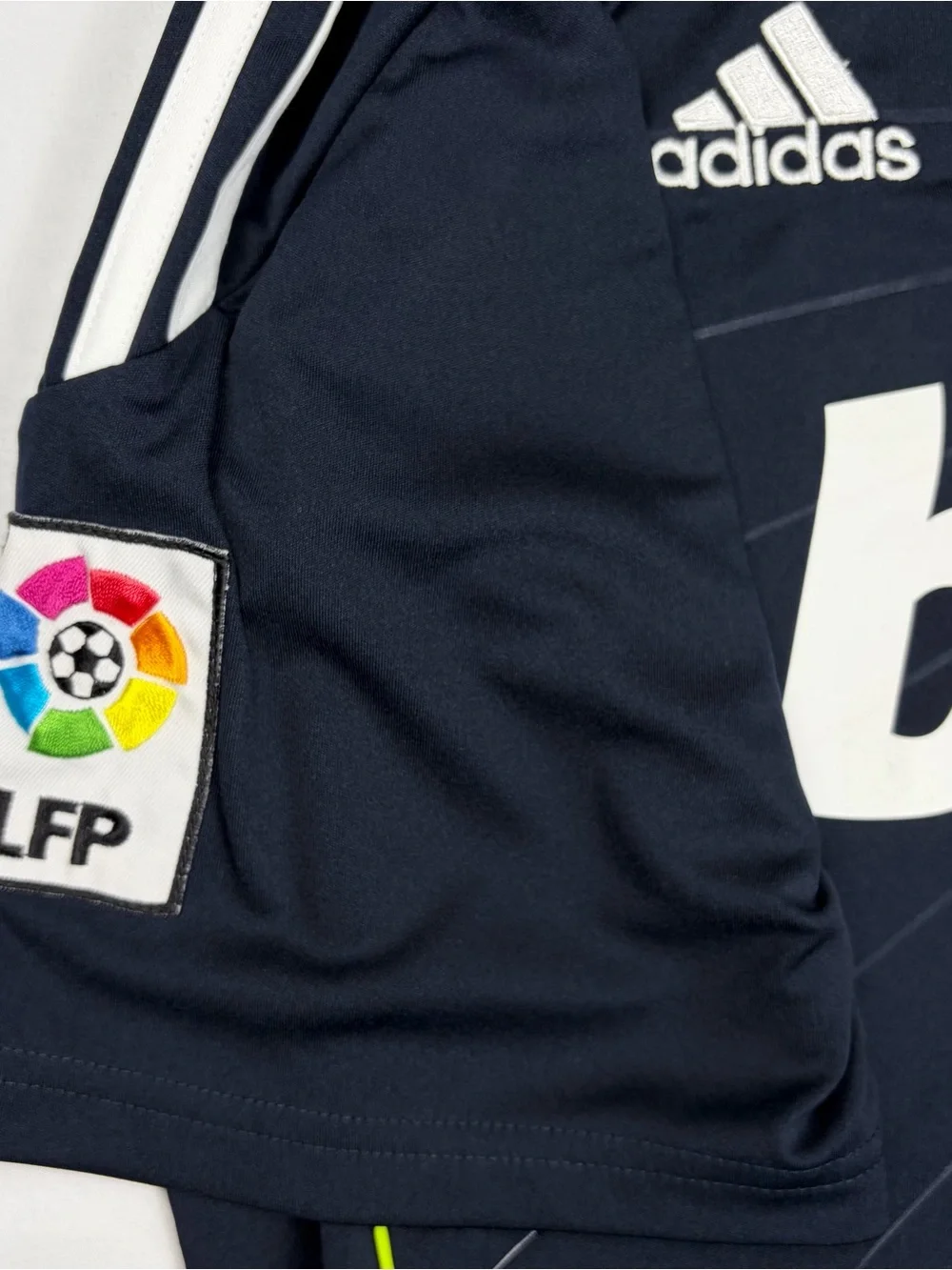 Adidas Real Madrid 2010/11 Away Jersey Bwin La Liga Football Shirt Men’s L